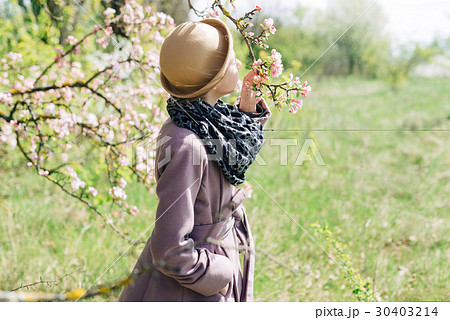 Portrait of a girl in a hat close-up of a spring 30403214