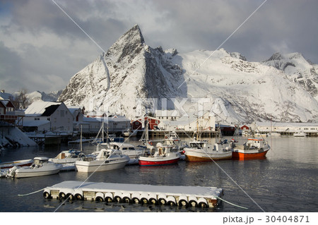 Morning in Hamnoya at the Lofoten, Norway Morning in Hamnoya at the Lofoten, Norway 30404871