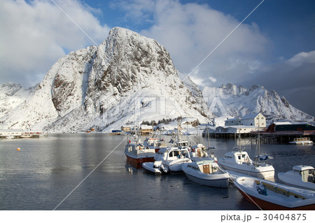 Morning in Hamnoya at the Lofoten, Norway Morning in Hamnoya at the Lofoten, Norway 30404875