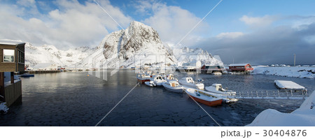 Morning in Hamnoya at the Lofoten, Norway Morning in Hamnoya at the Lofoten, Norway 30404876