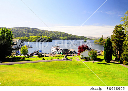 イギリス 湖水地方・ウィンダミア湖の遊覧船 イギリス 湖水地方・ウィンダミア湖の遊覧船 30418996