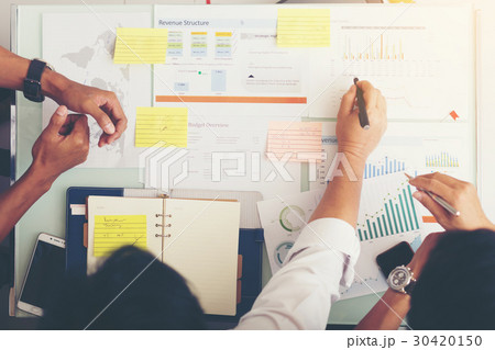 Business People Meeting 30420150