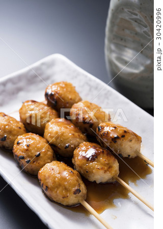 焼き鳥で晩酌　つくね 30420996