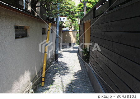 神楽坂　路地裏 30428103