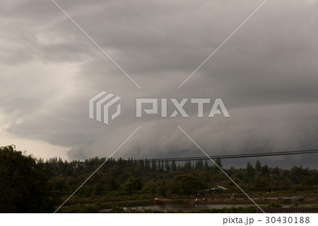Cloud arcus thunderstorms 30430188