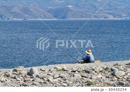 釣りをする人 30430254