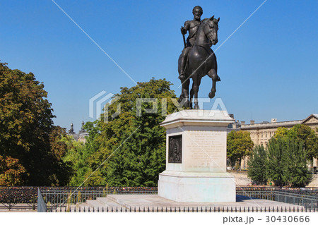 View on Henric Magni 30430666