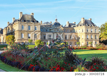 View on Luxembourg palace and garden View on Luxembourg palace and garden 30430728