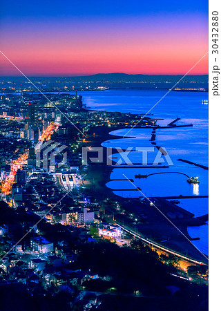 朝焼けの須磨海岸 朝焼けの須磨海岸 30432880