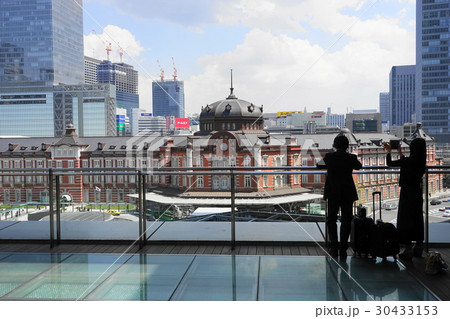 4月　東京駅37復原東京駅と新丸ビル展望テラス・2017年 30433153