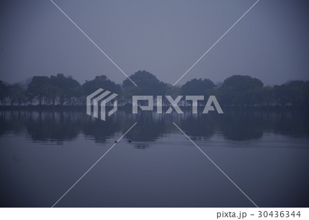 西湖 30436344