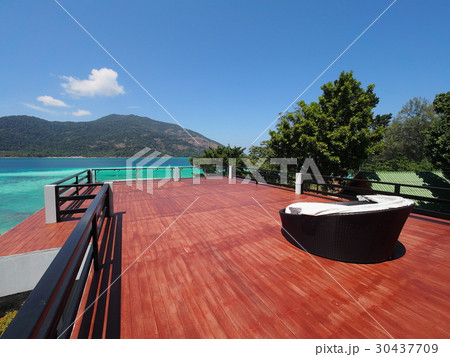 リペ島マウンテンリゾート / Roof terrace, Mountain Resort Lipe 30437709