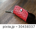 革のキーホルダー 30438337