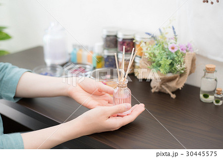 アロマ　ハーブティ　女性 30445575