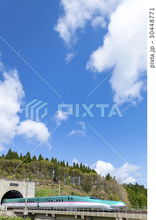 青函トンネルと北海道新幹線E5系 30448771