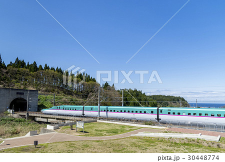 青函トンネルと北海道新幹線E5系 30448774