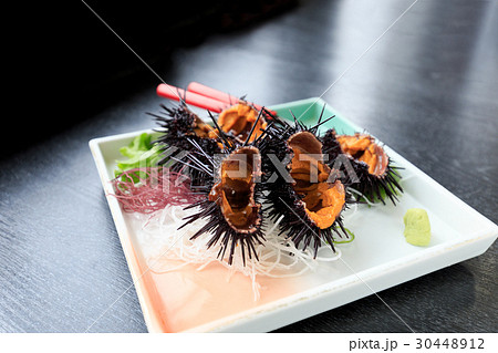 特産品　佐賀県呼子町　殻付黒うに 30448912