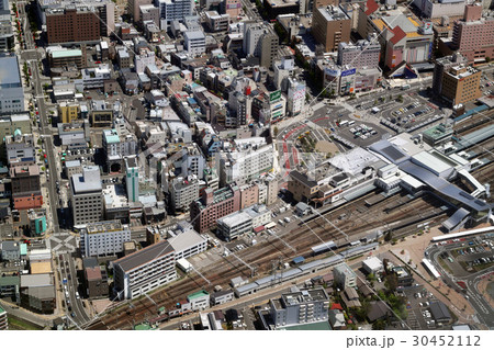 長野県の松本駅付近を空撮 30452112