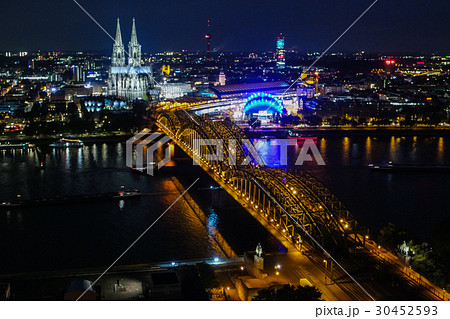 Skyline of Cologne at night 30452593