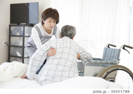 在宅介護 30455786