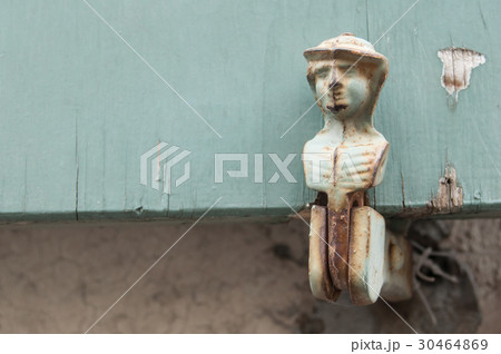 closeup of hinge on ancient wooden shutters 30464869