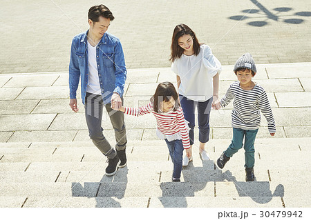 家族 おでかけ 家族 おでかけ 30479942