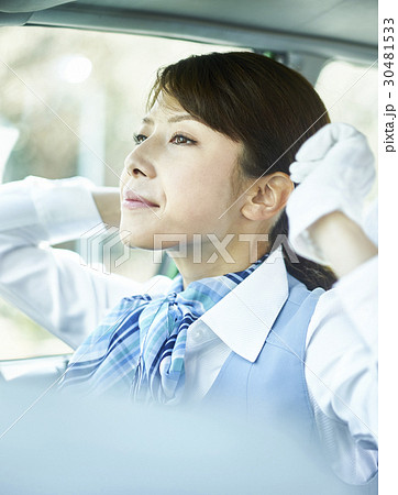 タクシー　女性ドライバー　眠気　疲労 30481533