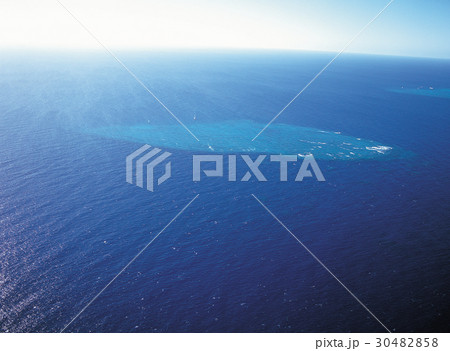 海 サンゴ礁 景色 30482858