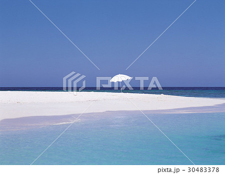 モルディブ 海 砂浜 30483378