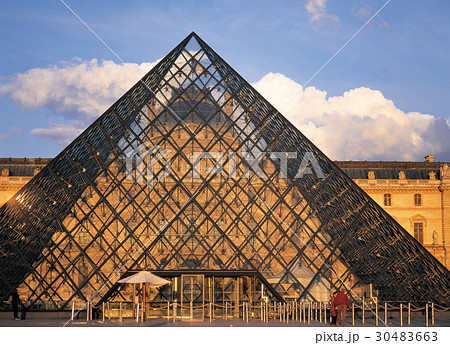 ルーブル 博物館 欧州 30483663