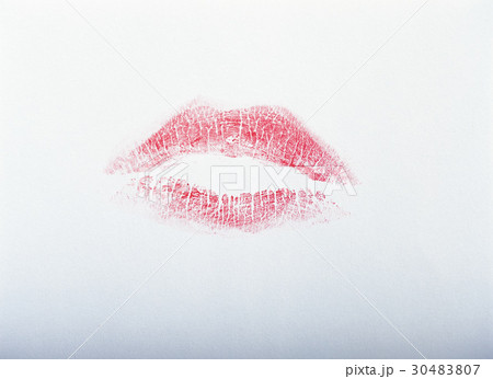 ヌキ 切り抜き 赤 30483807