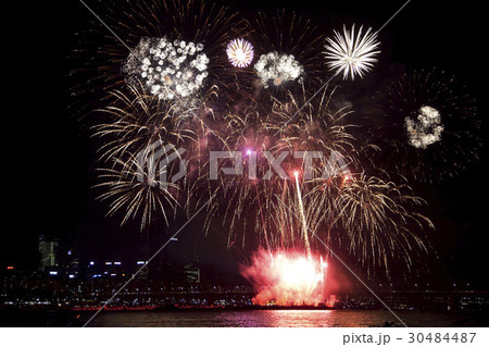 都市 都会 花火 30484487
