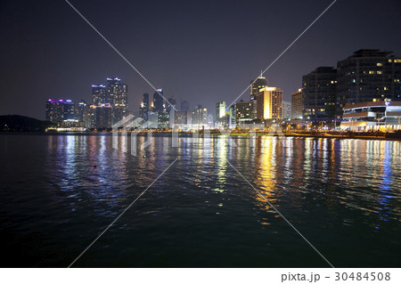高層ビル 海 風景 30484508