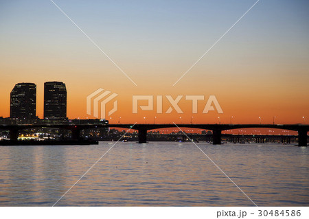 川 河 橋 30484586