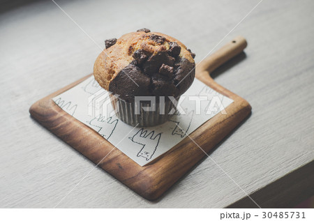 chocolate muffins 30485731