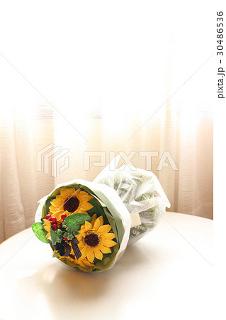 向日葵の花束 30486536