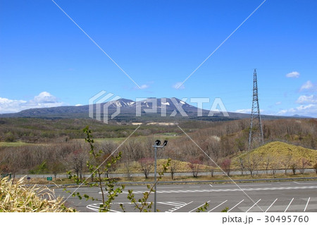 樽前山展望台から見る樽前山 30495760