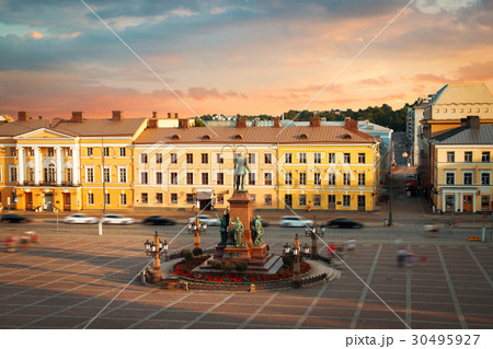 Senate Square 30495927