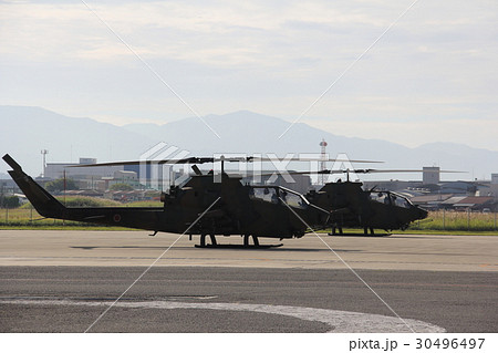 自衛隊　ヘリコプター 30496497