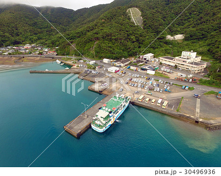 空撮の加計呂麻島 瀬相港 30496936
