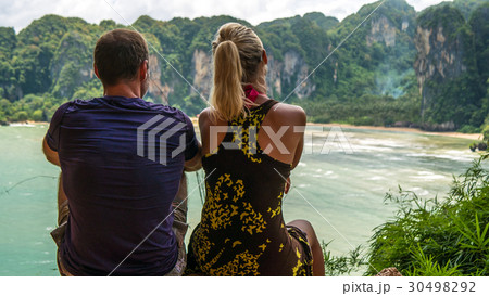 Couple on View Point to Hat Tom Sai Beach at 30498292