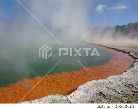 【ニュージーランド】北島随一の観光地 ロトルア シャンパン池 30500632