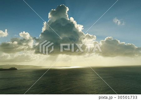 雲と海の夕景 30501733
