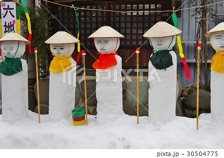 雪の地蔵 30504775