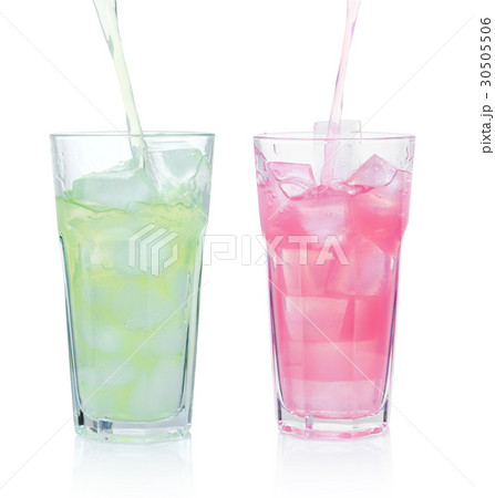 Drink pour into glass 30505506