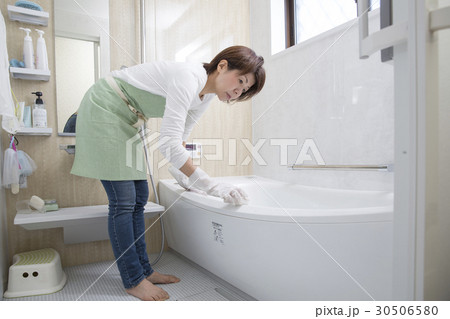 風呂掃除 30506580