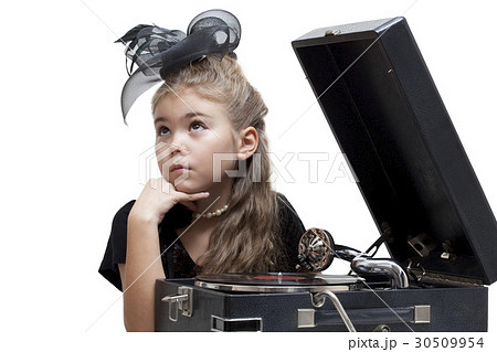 Little girl with gramophone 30509954