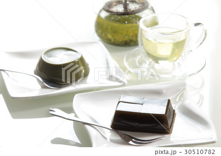 dessert dessert 30510782