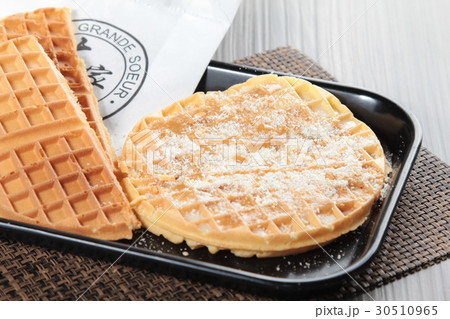 dessert dessert 30510965