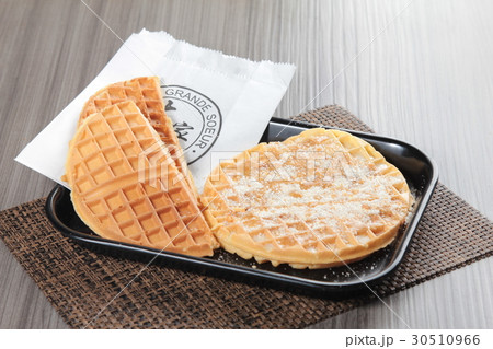 dessert dessert 30510966